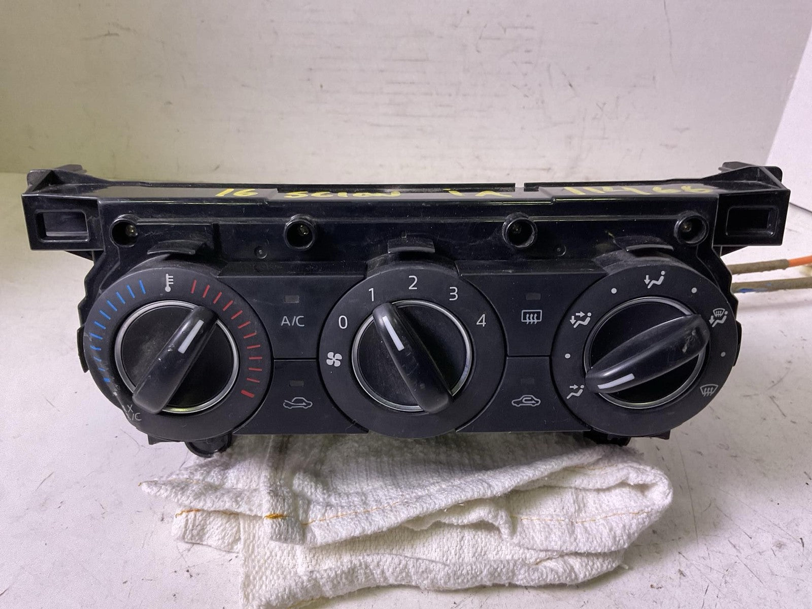 Heater A/c Control SCION IA 160